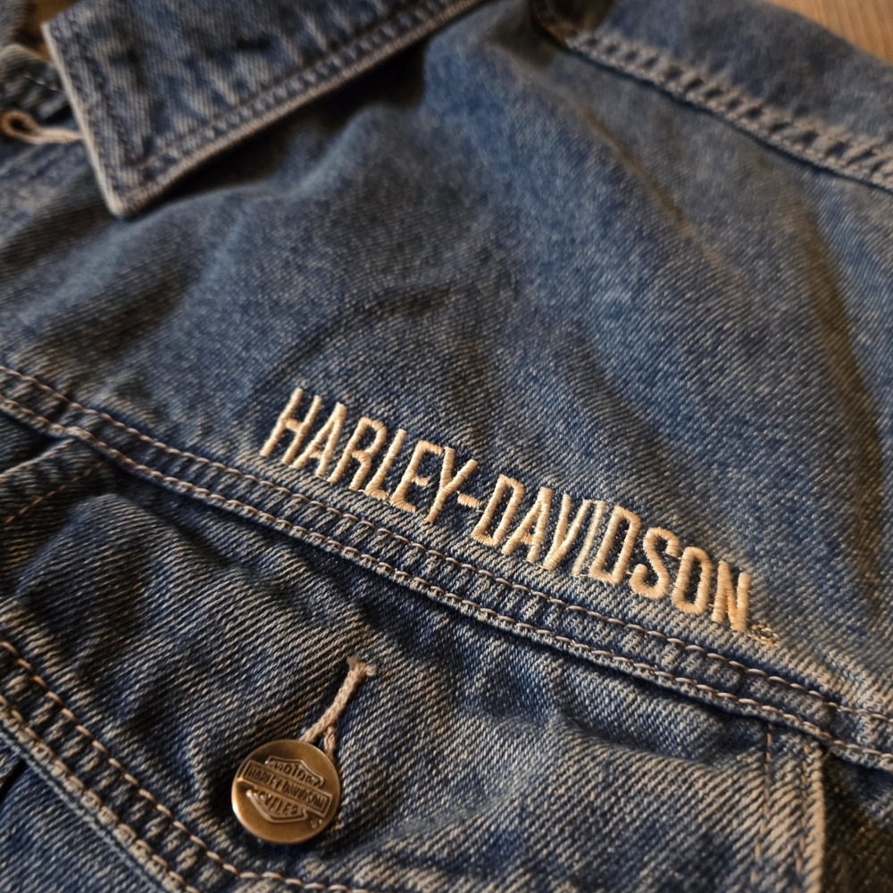 Harley-Davidson Classic Blue Denim Vest - Picture 10 of 16